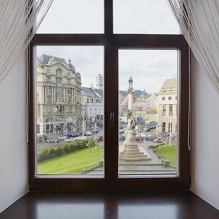 Apartment Mitskevycha Square 5 Lviv Luaran gambar