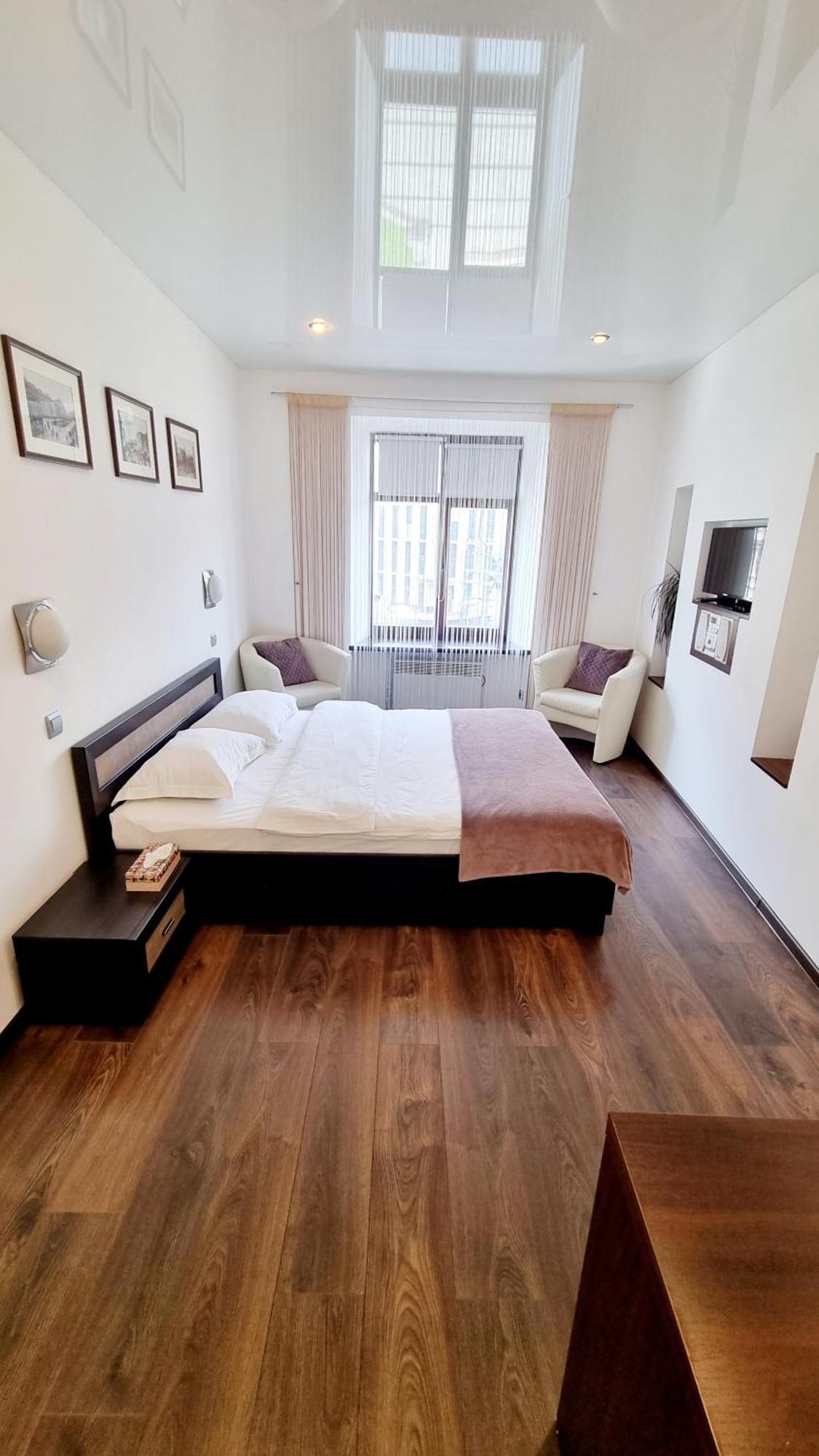 Apartment Mitskevycha Square 5 Lviv Luaran gambar